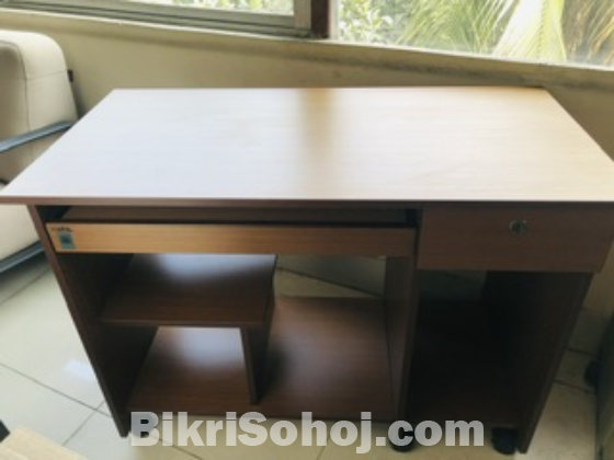 Computer Table (HATIL)